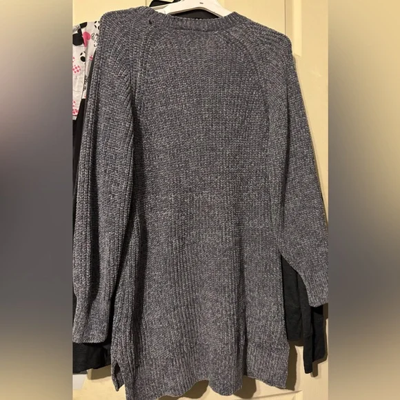 Cozy Gray Women's Sweater - Picture 3 of 3